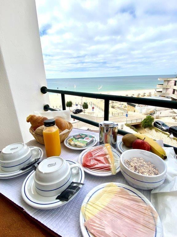 Hotel Residencial Salema Bagian luar foto