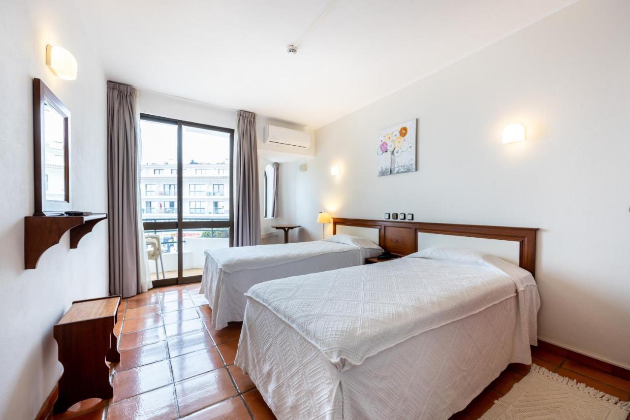 Hotel Residencial Salema Bagian luar foto