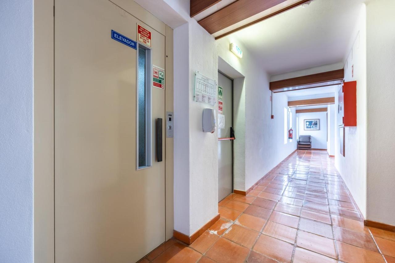 Hotel Residencial Salema Bagian luar foto