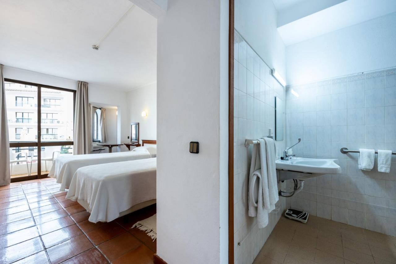 Hotel Residencial Salema Bagian luar foto