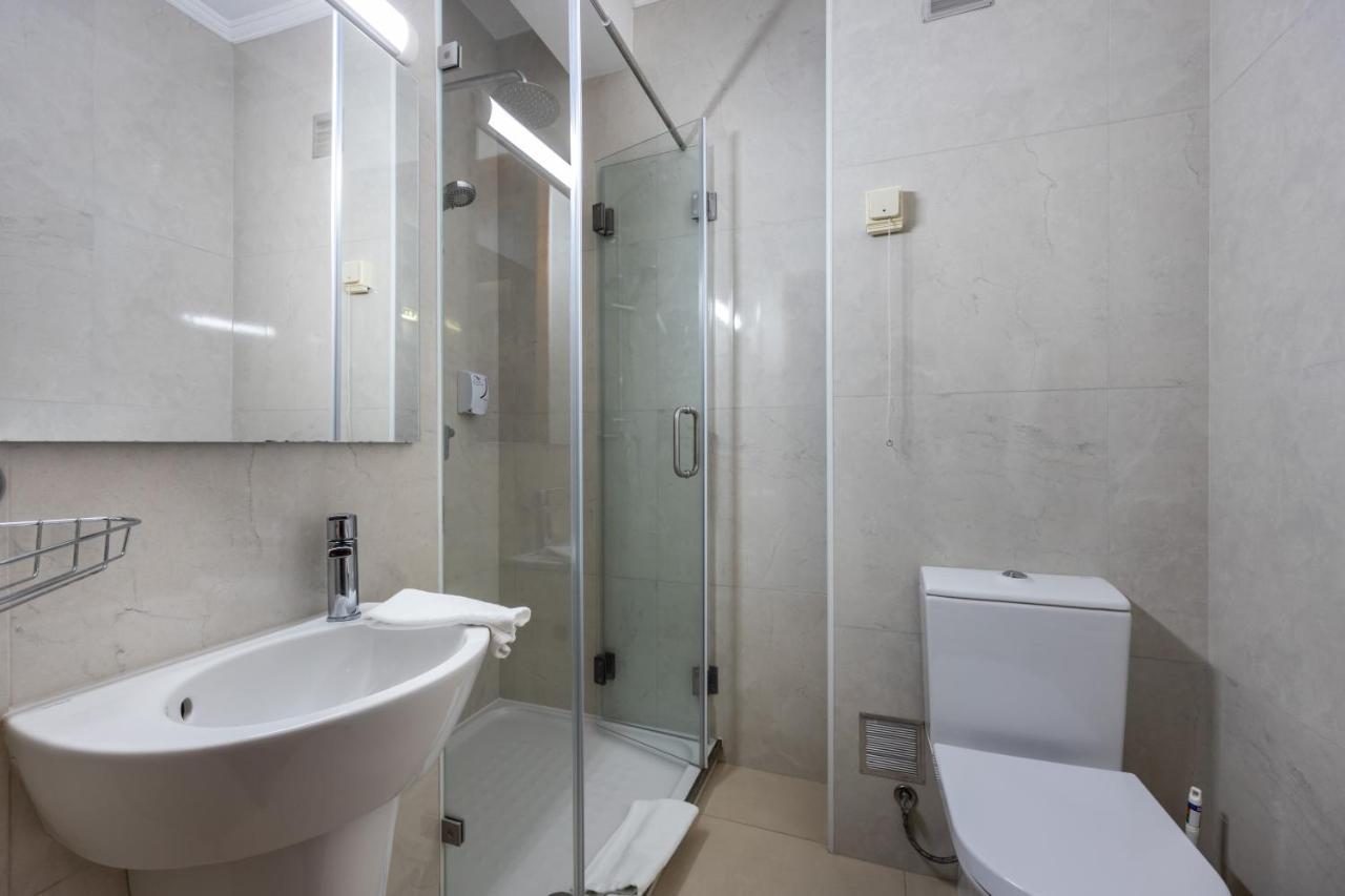 Hotel Residencial Salema Bagian luar foto