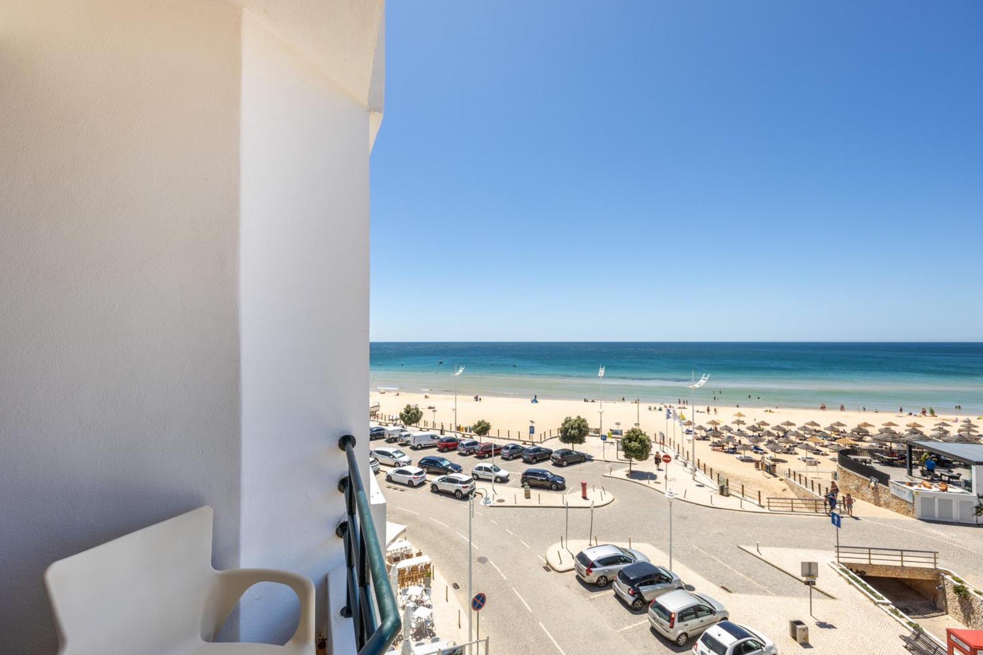 Hotel Residencial Salema Bagian luar foto
